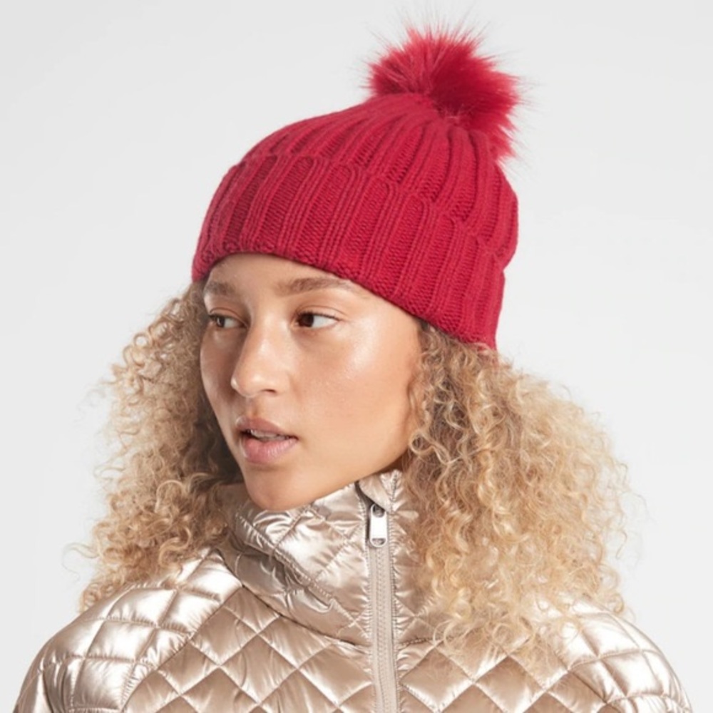 Athleta Ribbed Pom Beanie